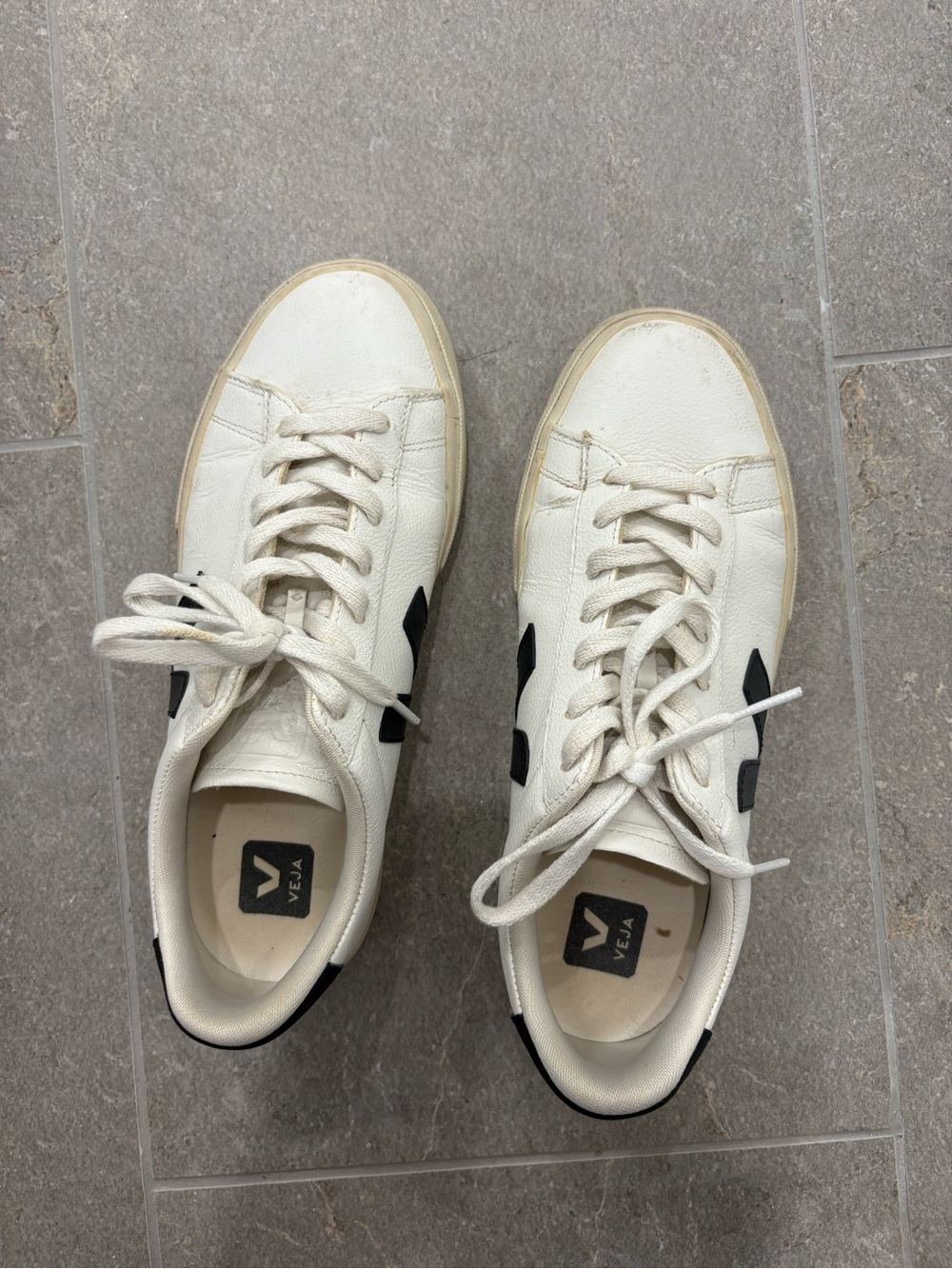 Veja Womens White Sneakers with Black V Emblem - Picture 2 of 4